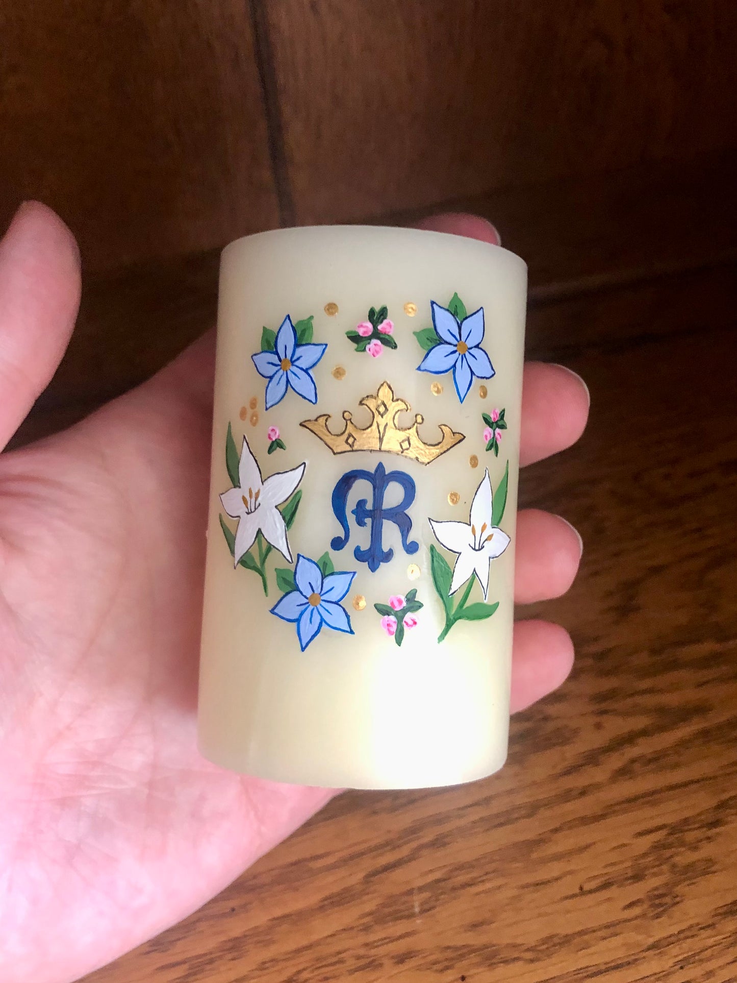 Marian Flowers candle